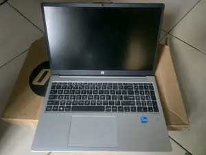 New Laptop HP 8GB Intel Core i3 SSD 500GB