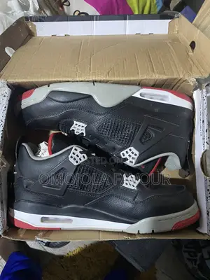 Air Jordan 4 Retro