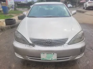 Toyota Camry 2003 Gold