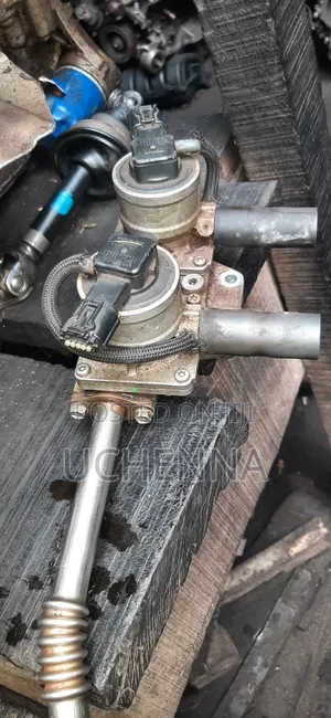 Toyota Secondary Air Injection System Valve Assembly for V8 Engine