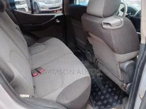Nissan Xterra Automatic 2005 Silver