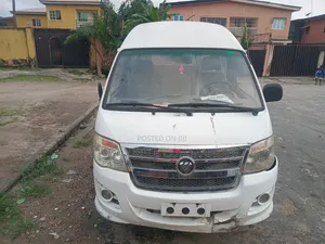 Foton View 2013 White