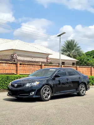 Toyota Camry SE 4dr Sedan (2.5L 4cyl 6A) 2013 Black