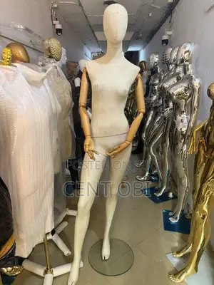 Female Mannequin