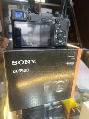 Sony A6500 +16-50mm Lens