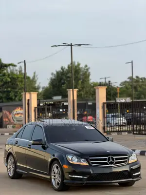 Mercedes-Benz C300 Luxury 4Matic Sedan AWD (3.5L 6cyl 7A) 2013 Black