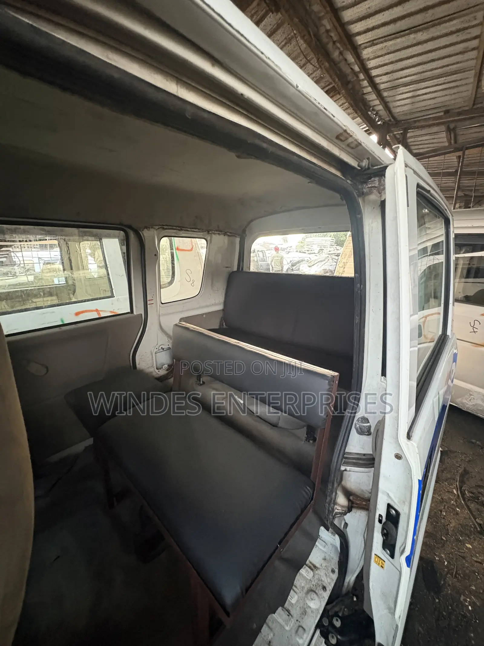 Suzuki Every 2012 White