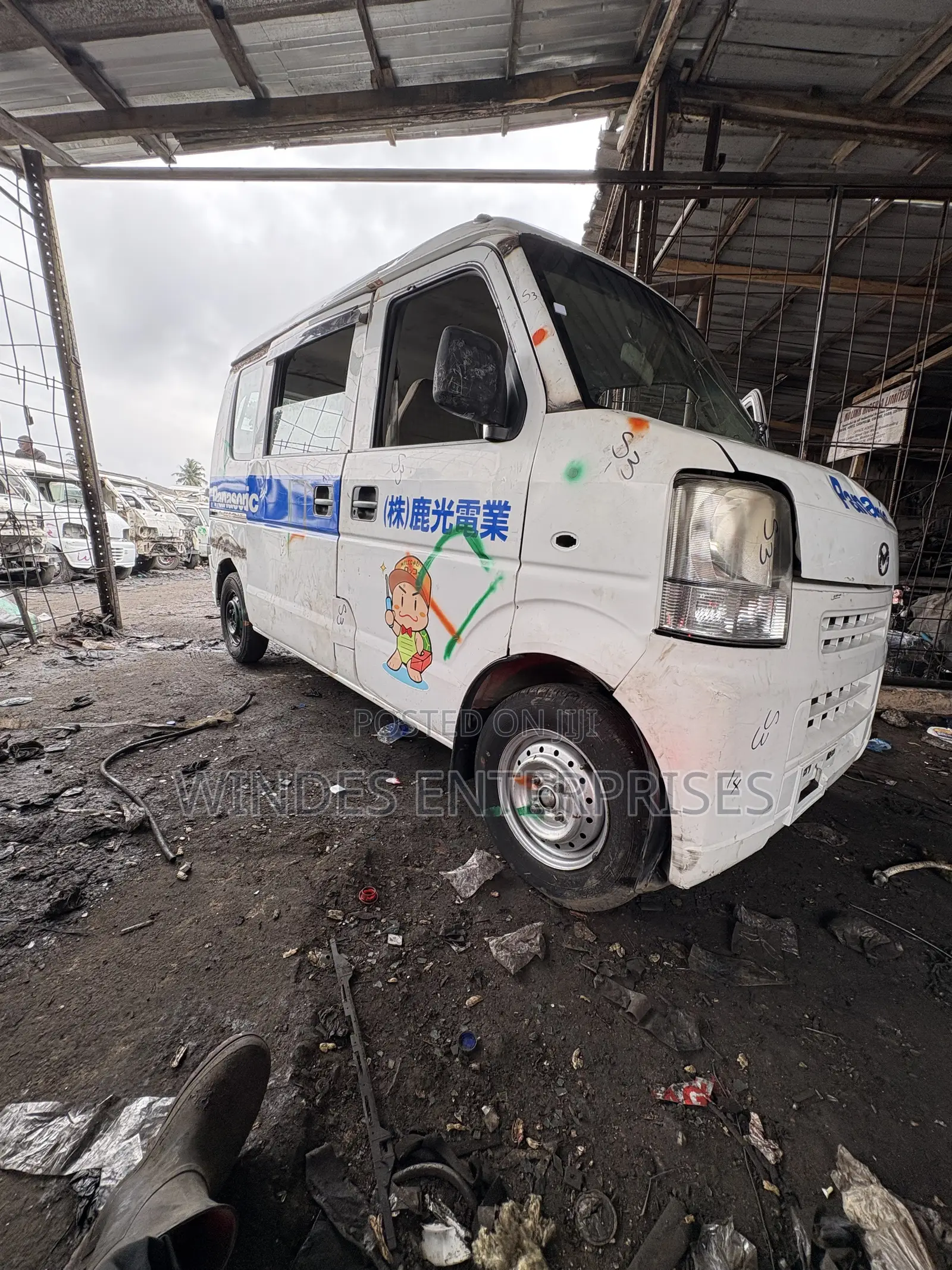 Suzuki Every 2012 White