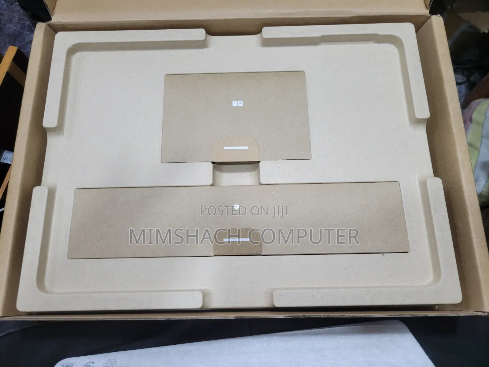 New Microsoft Surface Pro 11th Edition, a Copilot+ PC 32GB SSD 1T
