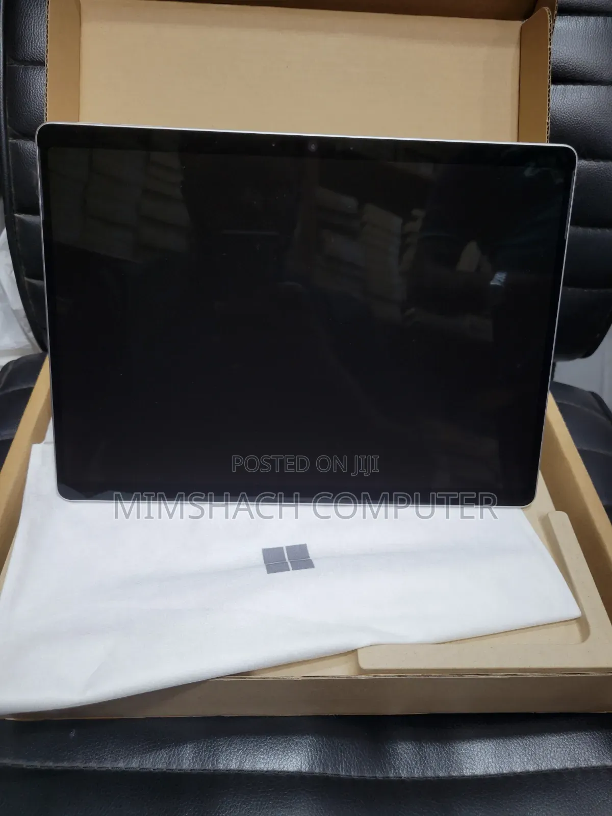 New Microsoft Surface Pro 11th Edition, a Copilot+ PC 32GB SSD 1T