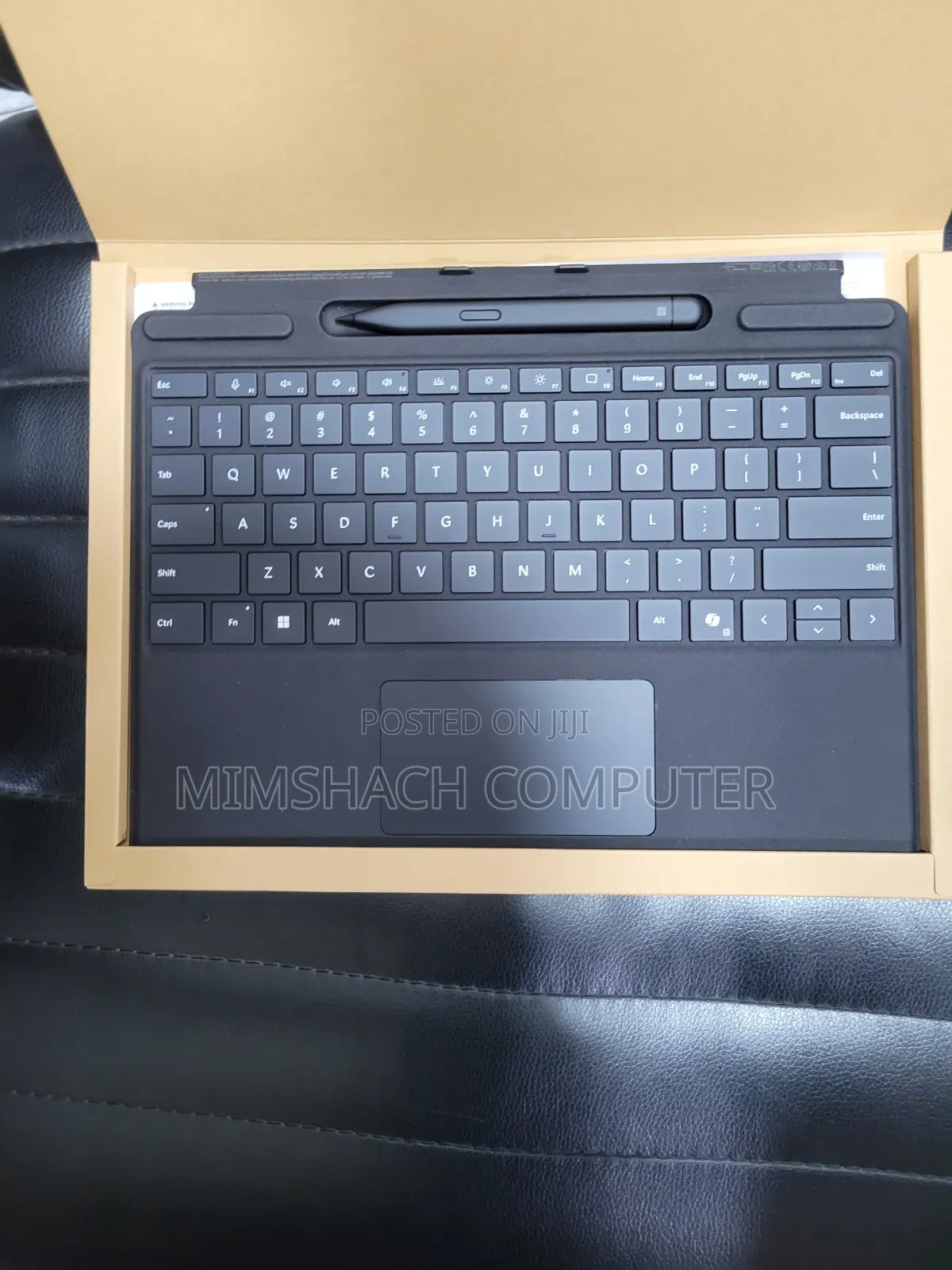 New Microsoft Surface Pro 11th Edition, a Copilot+ PC 32GB SSD 1T