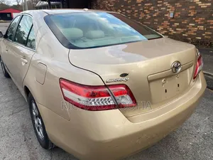 Toyota Camry 2011 Gold