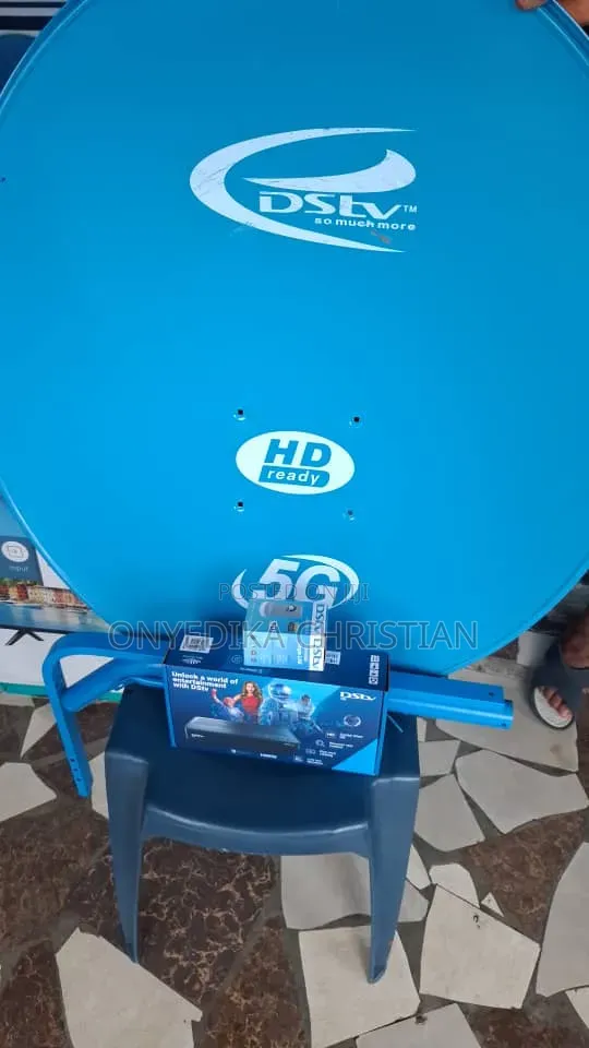 Complete Set of DStv Decoder