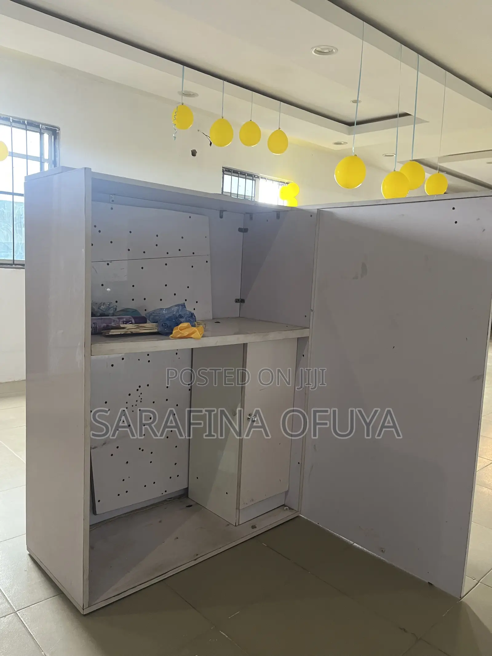 Receptionist Table