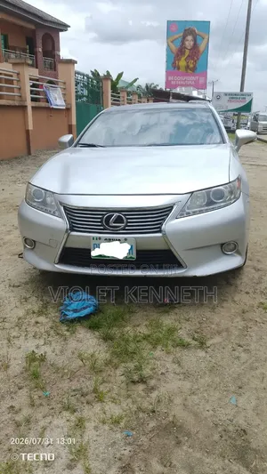 Lexus ES 2015 Silver