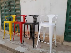Quality Bar or Kitchen Stools