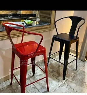 Quality Bar or Kitchen Stools