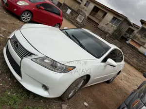 Lexus ES 350 FWD 2014 White