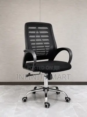 Modern Office Chair With No Headrest