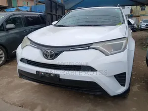 Toyota RAV4 2017 White