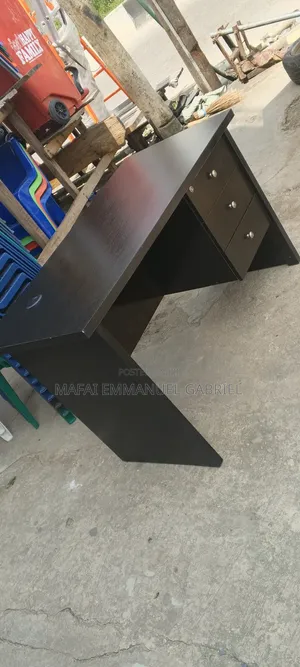 Works Table 4 Feet