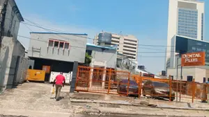 Commercial Property Sitting on 1400 SQM Land for Sale in v.i
