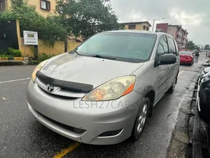 Toyota Sienna 2007 Silver