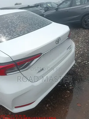 Toyota Corolla 2019 White