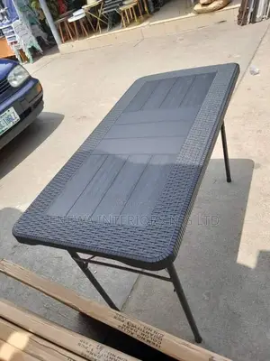 6 Seater Foldable Plastic Table