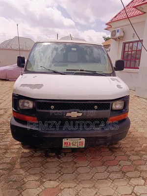 Chevrolet Shcool Bus 2007 White