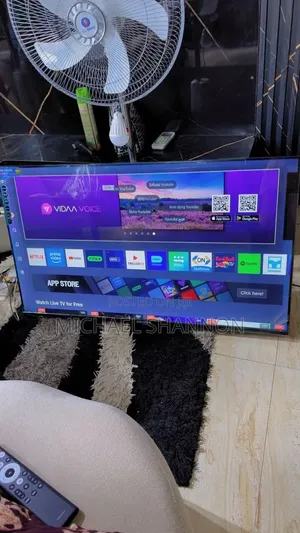 43'' Polystar Frameless Smart TV