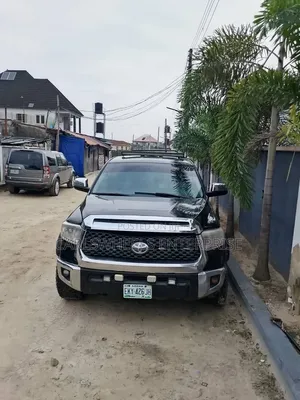 Toyota Tundra 2010 Black