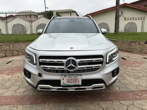 Mercedes-Benz GLB-Class 2021 Silver