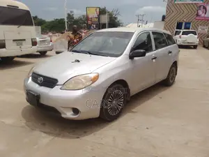 Toyota Matrix Hatchback FWD (1.8L 4cyl 5M) 2007 Silver