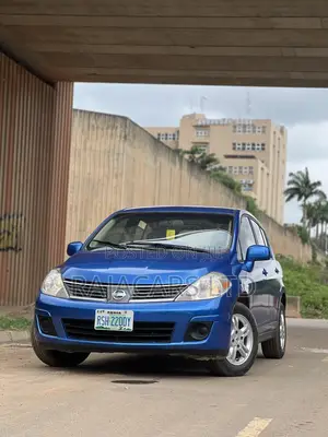 Nissan Versa 1.8 S Hatchback 2007 Blue