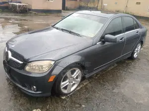 Mercedes-Benz C300 2010 Blue
