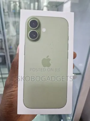 New Apple iPhone 17 256 GB Green