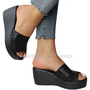 Women's Textured Platform Wedge Slide Sandals – Elegant Comfortable