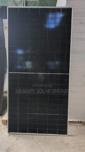 590w Jinko Solar Panel