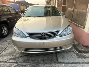 Toyota Camry 2006 Gold