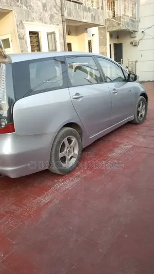 Mitsubishi Grandis 2008 Silver