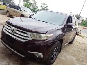 Toyota Highlander 2012 Red