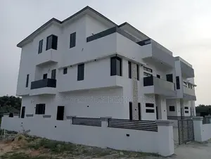 5bdrm Duplex in Eleko for sale
