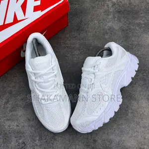 Original Nike V5 Runner Triple White