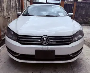 Volkswagen Passat 2013 White