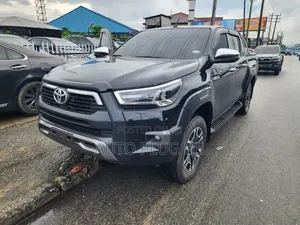 Toyota Hilux 2025 Black