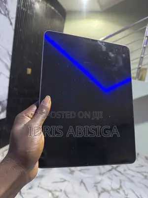Apple iPad Pro 12.9 (2022) 128 GB Gray