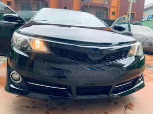 Toyota Camry SE 4dr Sedan (2.5L 4cyl 6A) 2012 Black