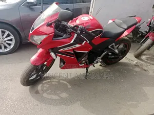 Honda CBR 2018 Red