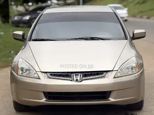 Honda Accord 2005 Gold